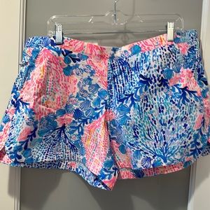 New, never worn Lily Pulitzer 4 in shorts
